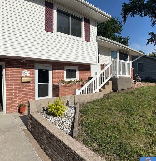 1005 N 16th Ave, Beatrice, NE, 68310-2535 | Card Image