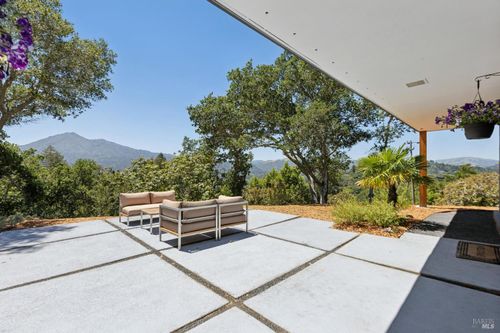 25 Brushwood Ln, Greenbrae, CA, 94904-5087 | Card Image