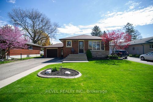 59 Wiltshire Dr, Brantford, ON, N3R5B1 | Card Image