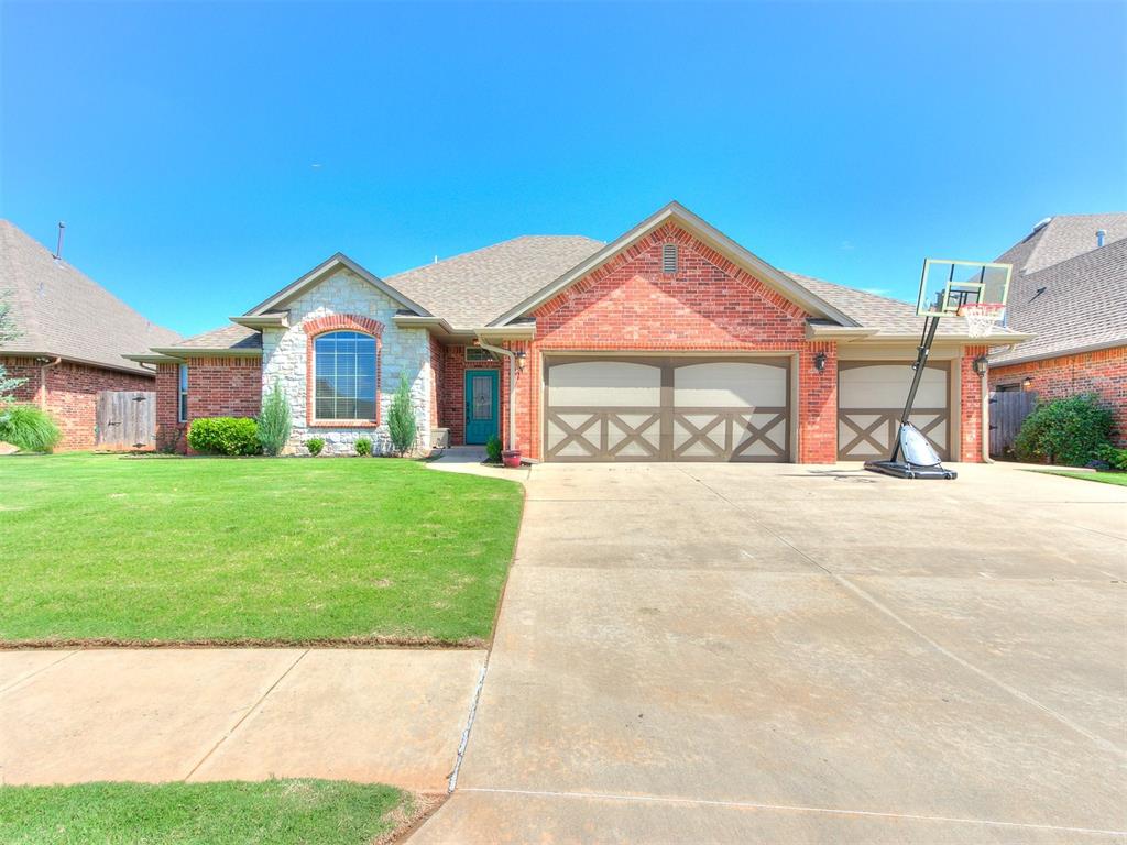 174th Cir, Edmond, OK 73012