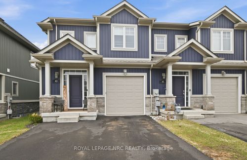 43 Wilkerson St, Thorold, ON, L2V0G4 | Card Image