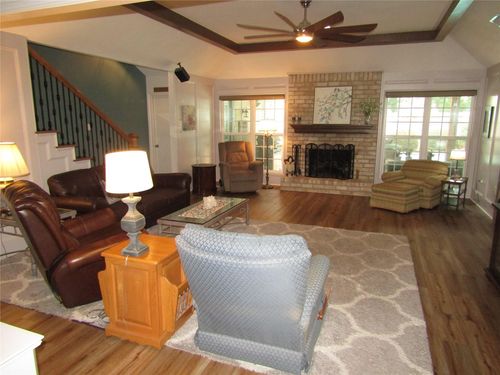 12139 Glenway Dr, Houston, TX, 77070-2705 | Card Image