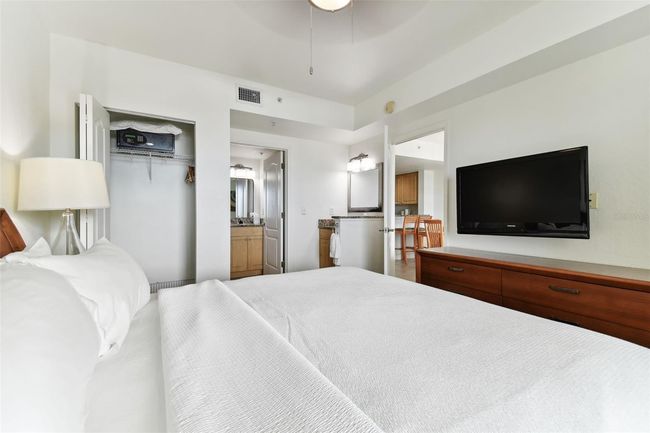 507 - 11605 Gulf Blvd, Condo with 2 bedrooms, 2 bathrooms and null parking in TREASURE ISLAND FL | Image 27