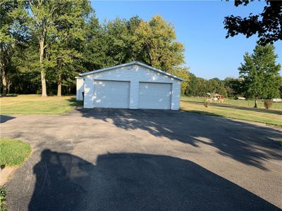 132 Us Highway 51, House other with 3 bedrooms, 2 bathrooms and null parking in Pana IL | Image 2