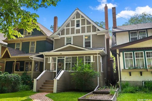 2222 Montague St, Regina, SK, S4T3K3 | Card Image