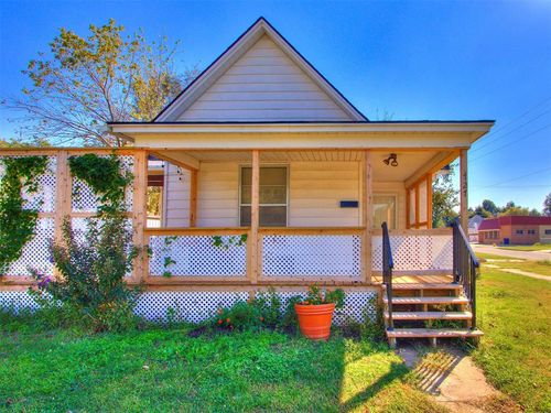 727 W Minnesota Ave, Chickasha, OK, 73018-3357 | Card Image