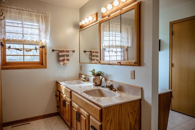 W5873 Pheasant Dr, House other with 3 bedrooms, 2 bathrooms and null parking in New Lisbon WI | Image 35