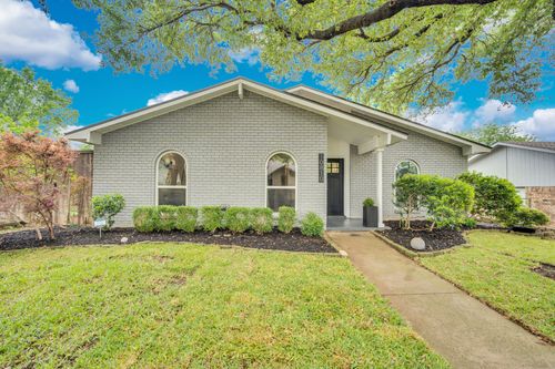 10810 Wallbrook Dr, Dallas, TX, 75238-2943 | Card Image