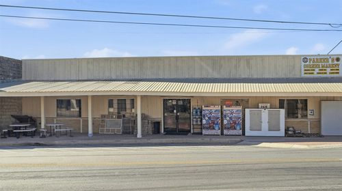 1017 Main St, Liberty Hill, TX, 78642-4379 | Card Image