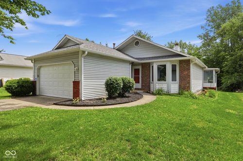 9139 N Park Ave, Indianapolis, IN, 46240-1008 | Card Image