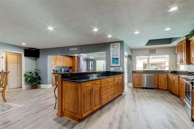 Kitchen | Image 15