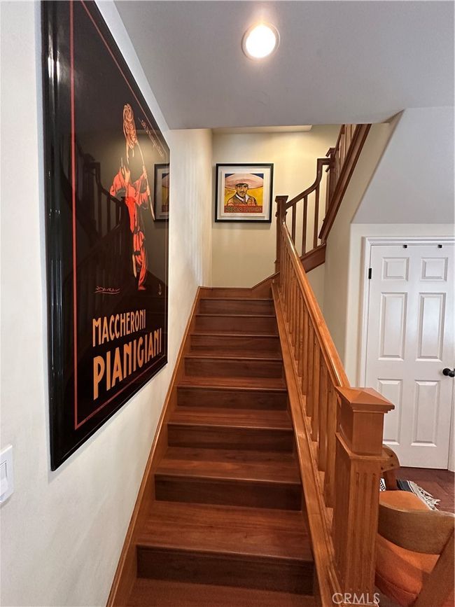 UNIT-2 - 10866 Bluffside Dr, Townhouse with 3 bedrooms, 3 bathrooms and 2 parking in Studio City CA | Image 9