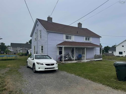 521/523 George Street, New Waterford, NS, B1H4E2 | Card Image