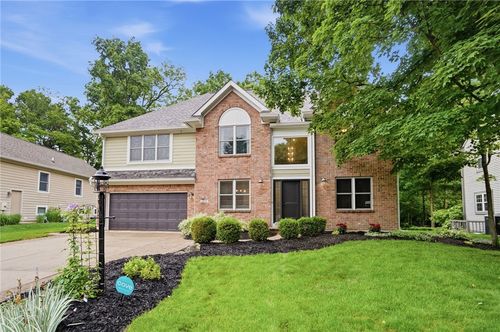 6470 Hollowview Trl, Centerville, OH, 45459-6951 | Card Image