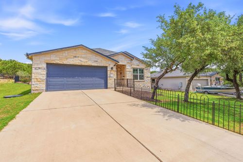3011 American Dr, Lago Vista, TX, 78645-6729 | Card Image