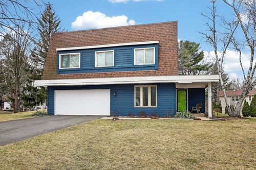 1919 Coach Dr, Naperville, IL, 60565-2417 | Card Image