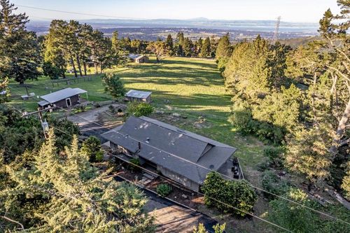 20255 Skyline Blvd, Redwood City, CA, 94062 | Card Image