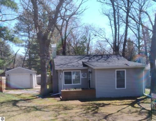 1260 Maple St, National City, MI, 48748-9618 | Card Image