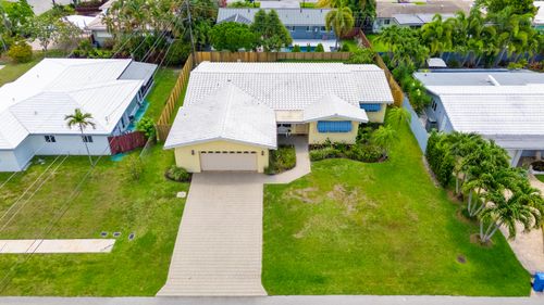 4240 Ne 19th Ave, Oakland Park, FL, 33308-5511 | Card Image