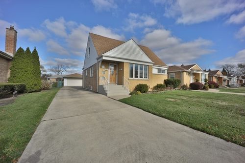 7434 W Lawler Avenue, Niles, IL, 60714 | Card Image