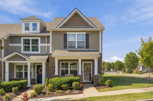 2556 River Trail Dr, Hermitage, TN, 37076-1479 | Card Image