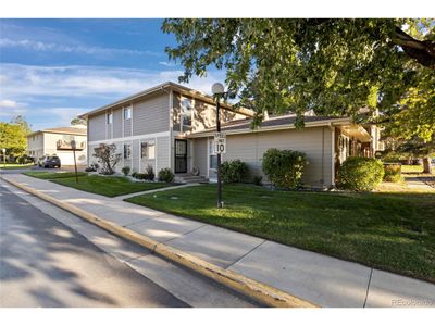 98 - 1250 S Monaco Pkwy, Townhouse with 2 bedrooms, 1 bathrooms and null parking in Denver CO | Image 2