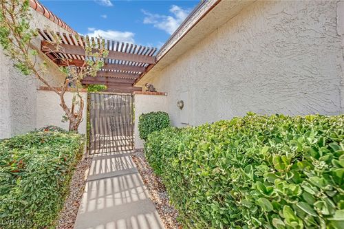 2541 La Cara Ave, Las Vegas, NV, 89121-5445 | Card Image