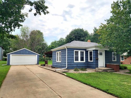725 1st Ave Sw, Sioux Center, IA, 51250-1318 | Card Image
