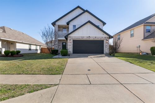 216 Wolf Mountain Ln, Fort Worth, TX, 76140-6577 | Card Image
