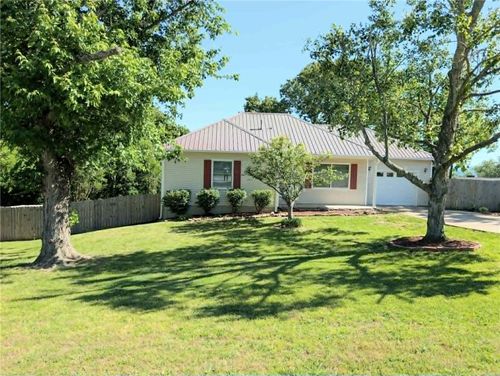 1861 Shellie Ln, Harrison, AR, 72601-7712 | Card Image