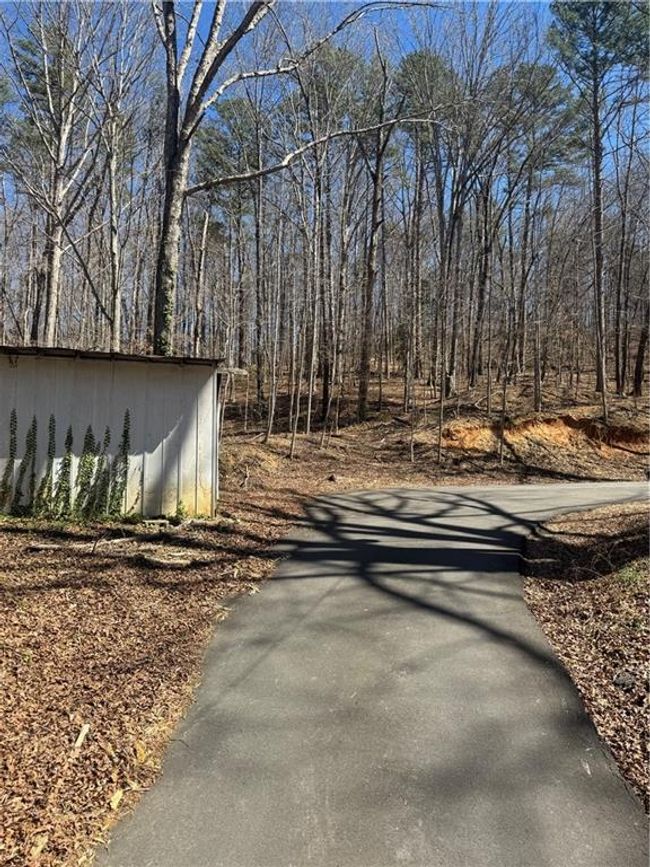 202 Henderson Falls Rd, House other with 5 bedrooms, 4 bathrooms and null parking in Toccoa GA | Image 4