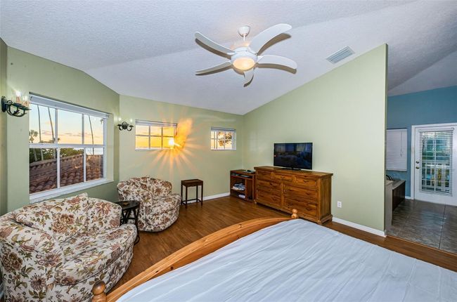 614 Maryland Ave, House other with 5 bedrooms, 4 bathrooms and null parking in CRYSTAL BEACH FL | Image 34