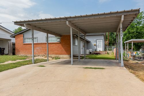 5320 Lovell Ave, Fort Worth, TX, 76107-5228 | Card Image