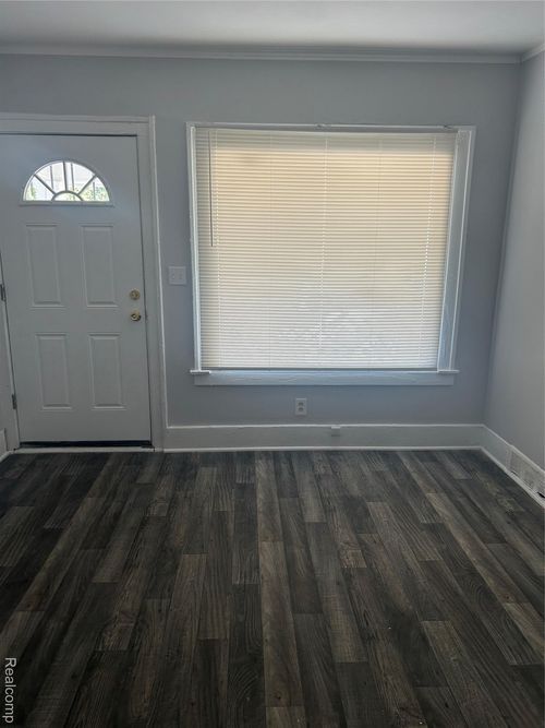 6403 Globe St, Detroit, MI, 48238-1396 | Card Image