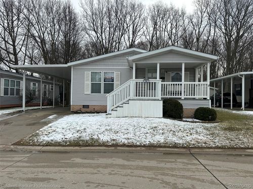 94 Twin Oaks Dr, Lapeer, MI, 48446-7630 | Card Image