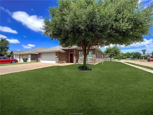 1027 Emerald Dove Ave, College Station, TX, 77845-6163 | Card Image
