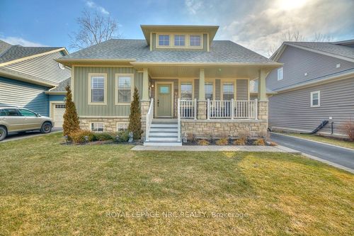 3806 Ryan Ave, Fort Erie, ON, L0S1N0 | Card Image