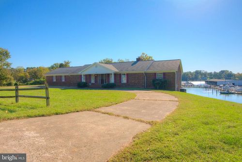 345 Harbor View Cir, COLONIAL BEACH, VA, 22443-5039 | Card Image