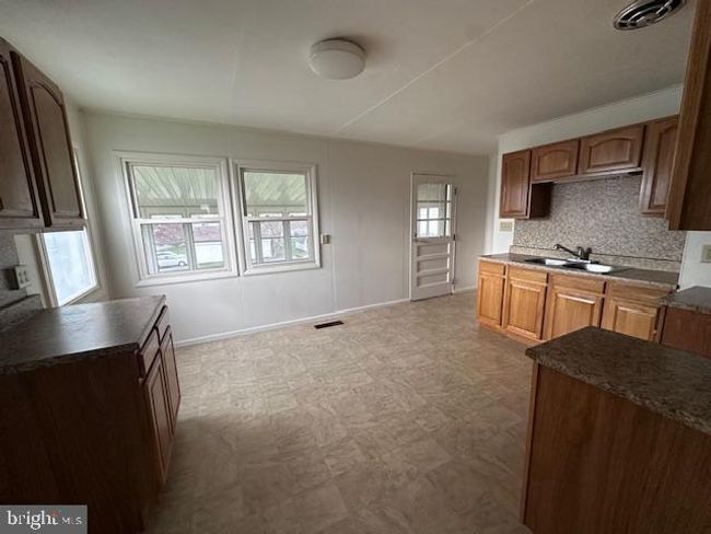 901 Walnut St, House other with 5 bedrooms, 2 bathrooms and null parking in ROARING SPRING PA | Image 21