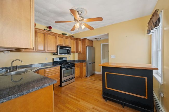 140 Blanding Ave, House other with 3 bedrooms, 2 bathrooms and 7 parking in East Providence RI | Image 9