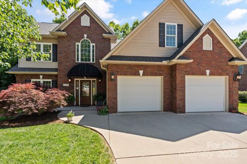 3124 17th Street Ln Ne, Hickory, NC, 28601-2476 | Card Image