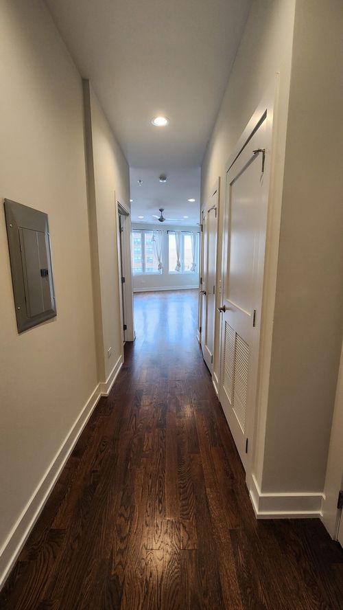 4h-4428 N Sheridan Rd, Chicago, IL, 60640-5696 | Card Image