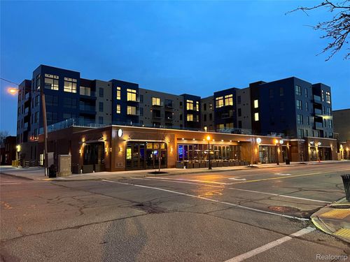 410-166 Oak St, Wyandotte, MI, 48192-5157 | Card Image