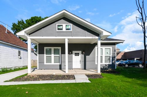 213 N Watkins St, Memphis, TN, 38104-7105 | Card Image