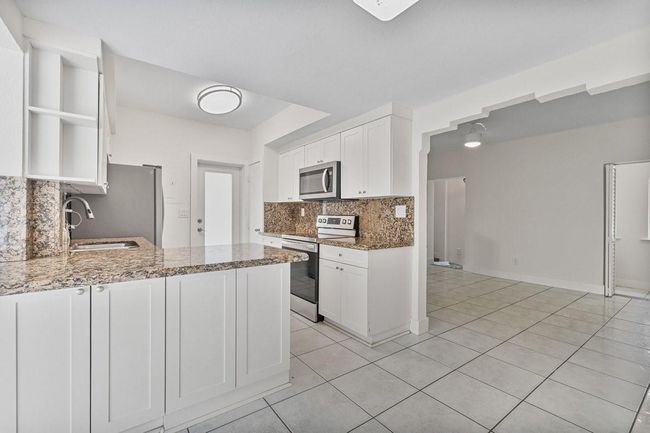 2356 Sw 16 Th Ave, Townhouse with 4 bedrooms, 3 bathrooms and null parking in Miami FL | Image 34