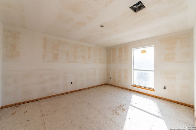 989 Oil Wl, Home with 3 bedrooms, 2 bathrooms and null parking in Pipe Creek TX | Image 60