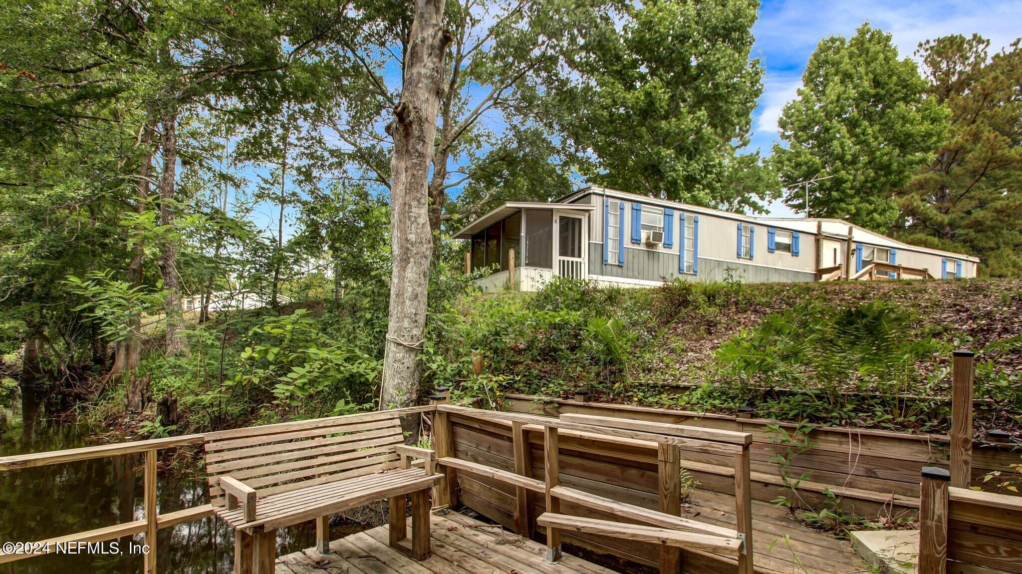 Coolwater Ave, Satsuma, FL 32189