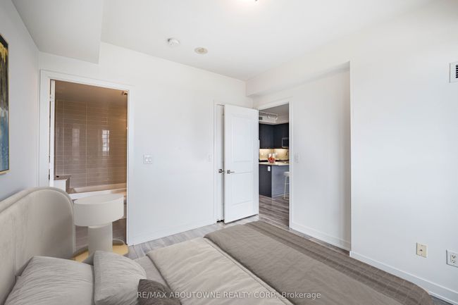 704 - 4633 Glen Erin Dr, Condo with 2 bedrooms, 2 bathrooms and null parking in Mississauga ON | Image 19