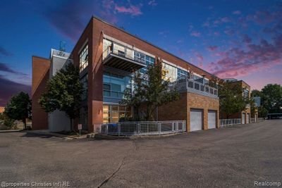 Entry Level/ First Floor/ Private Patio | Image 1