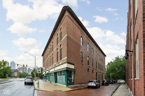 apt-303-970 Fort Wayne Ave, Indianapolis, IN, 46202-4331 | Card Image